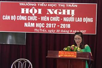 Cô Hoàng Thị Thanh Tám – PHT phát biểu tại hội nghị
